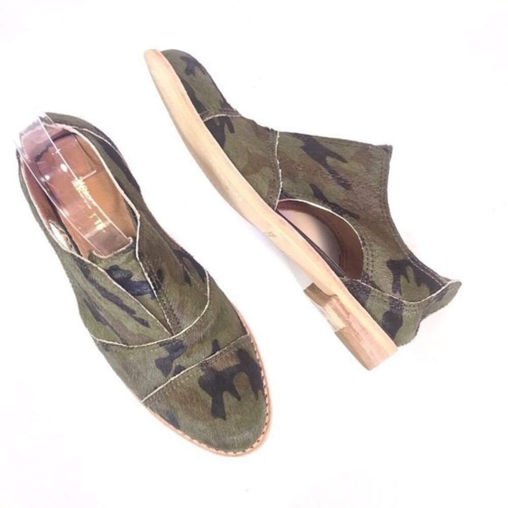 Anthropologie All Black Camo Calf Hair Flats with Instep Cutouts Women 37
